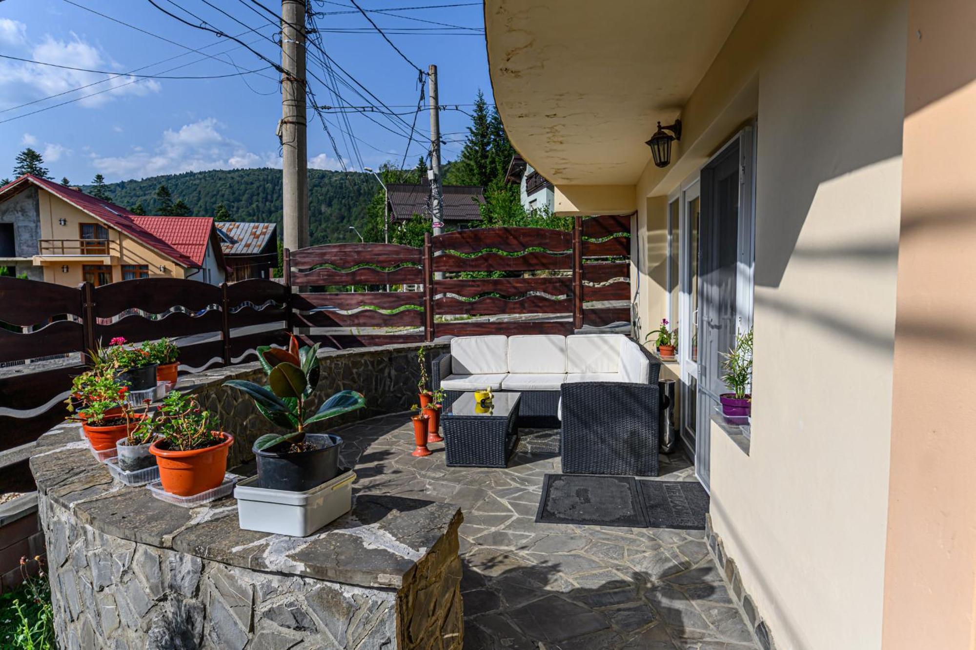 Hotel Casa Ramino Buşteni Exterior foto